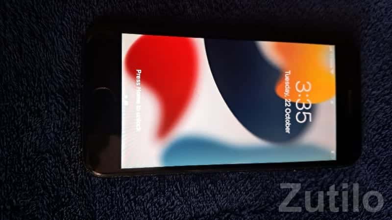 Apple iPhone 7 used smartphone Apple iPhone 7 used smartphone