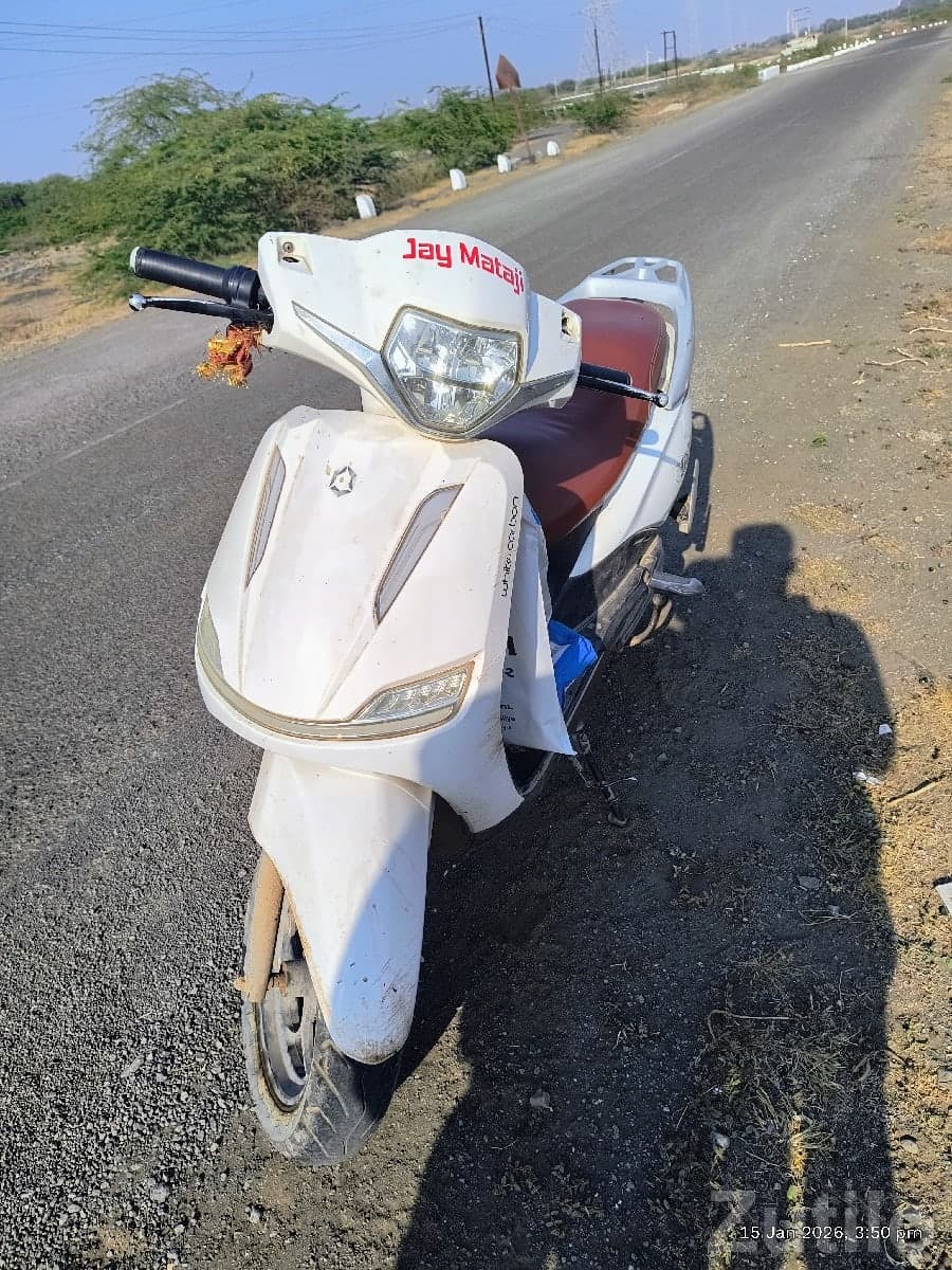 White Electric Scooter Jay Carbon for Sale White Electric Scooter Jay Carbon for Sale