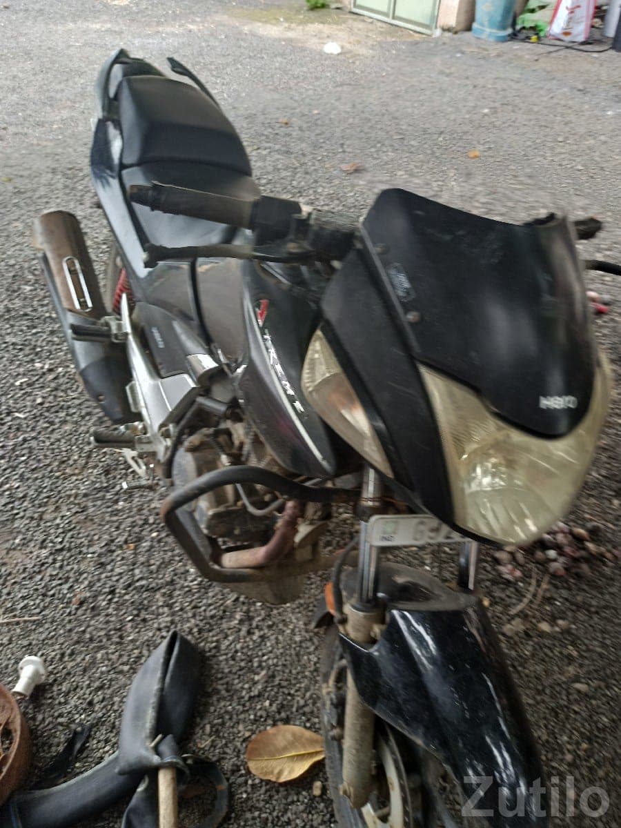 Used Hero CBZ Xtreme 2013 Bike Used Hero CBZ Xtreme 2013 Bike