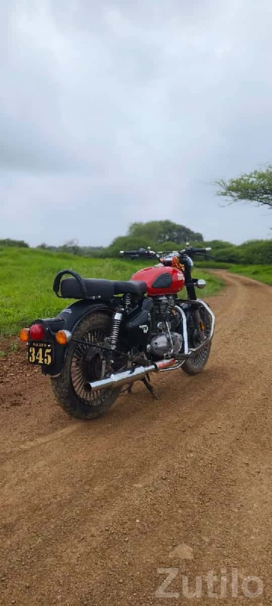 Royal Enfield Bullet Classic 350 2017 Bike Royal Enfield Bullet Classic 350 2017 Bike