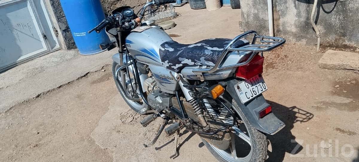 Hero Splendor 2017 Silver Bike for Sale Hero Splendor 2017 Silver Bike for Sale