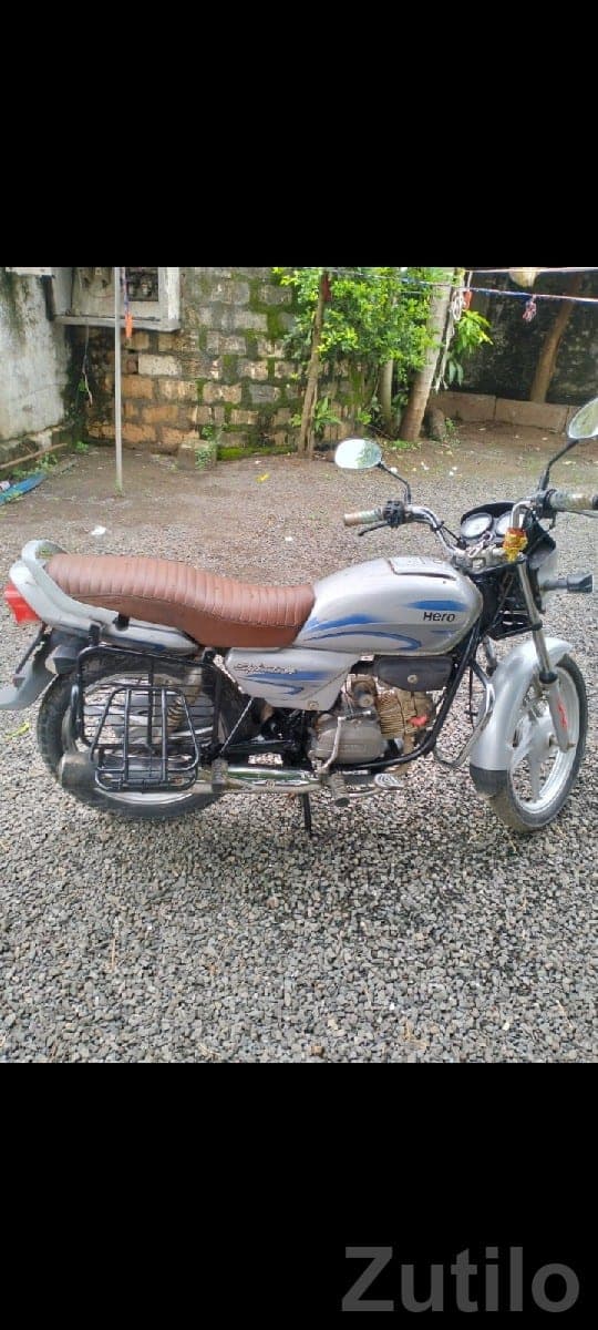 Hero Splendor 2017 Silver Bike for Sale