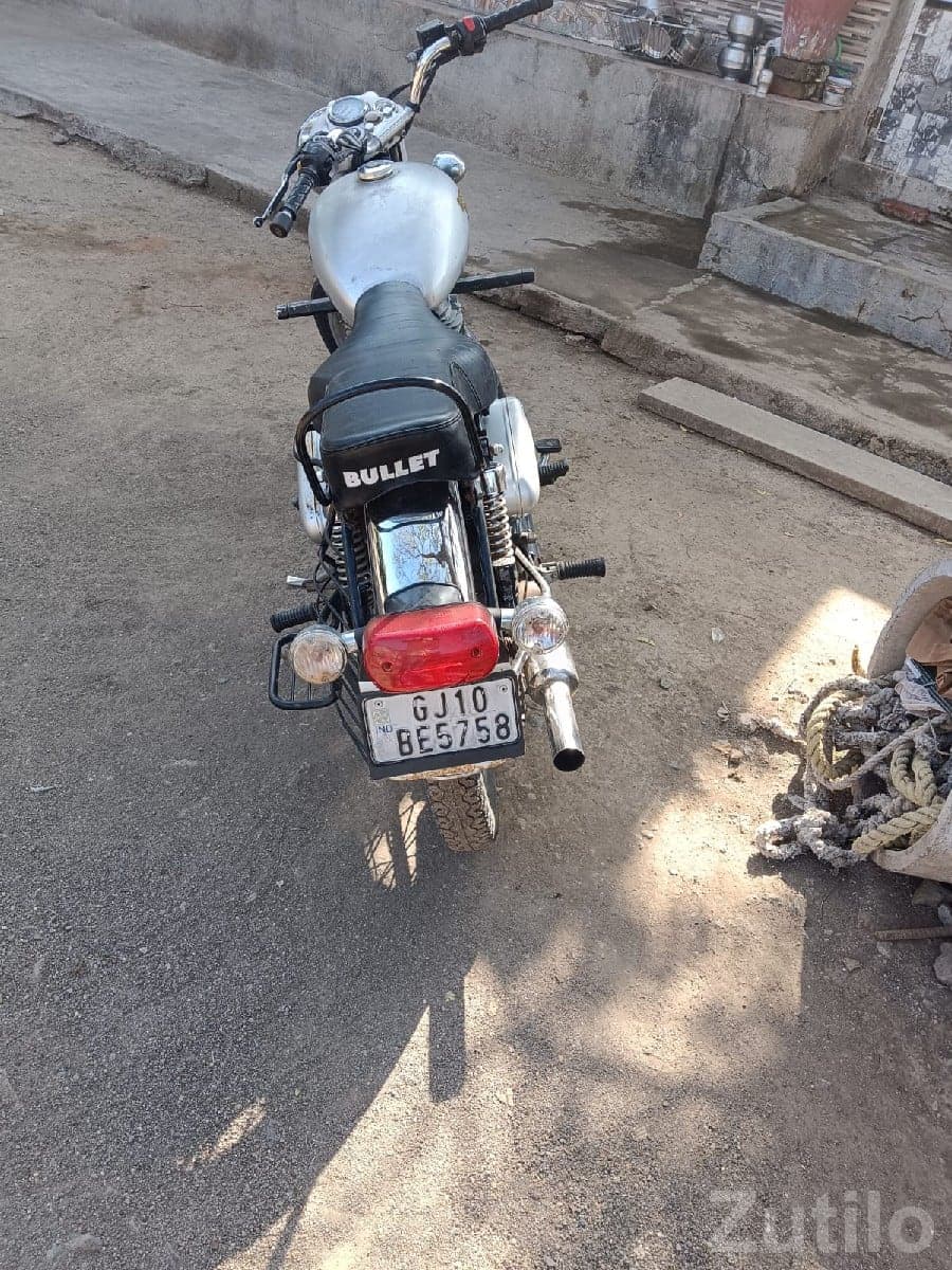Royal Enfield Bullet 2012 Model Bike Royal Enfield Bullet 2012 Model Bike