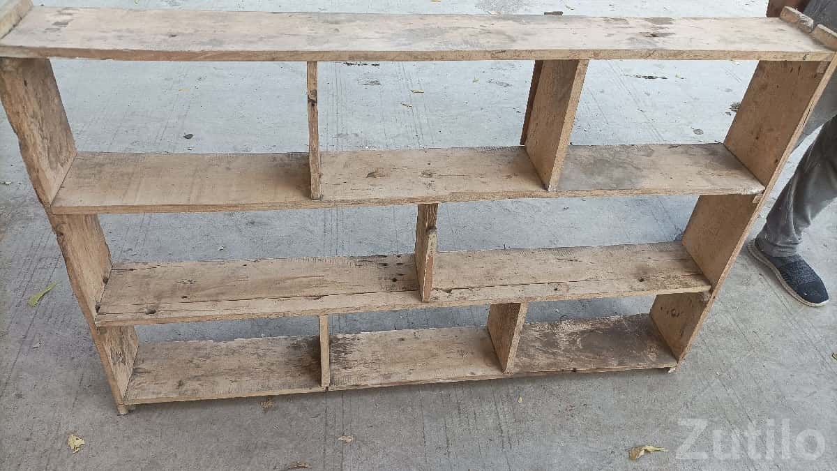 Used Wooden Shop Rack / Counter Shelf Used Wooden Shop Rack / Counter Shelf