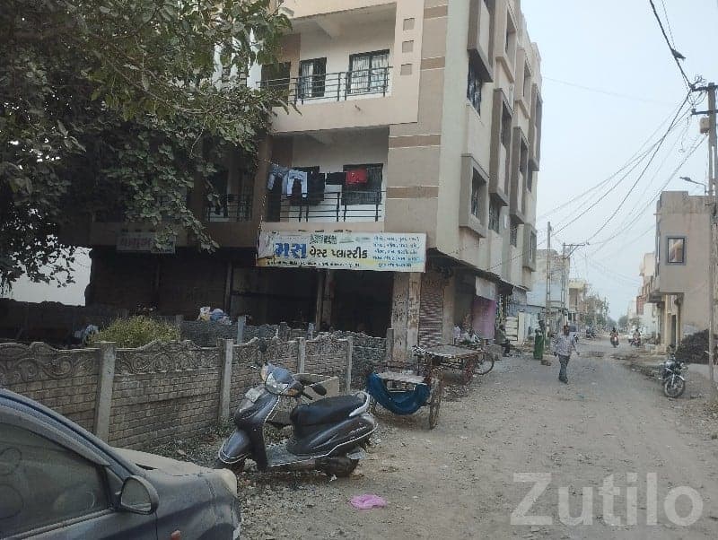 Road Facing Shop Space in Nilkkhad Nagar Road Facing Shop Space in Nilkkhad Nagar