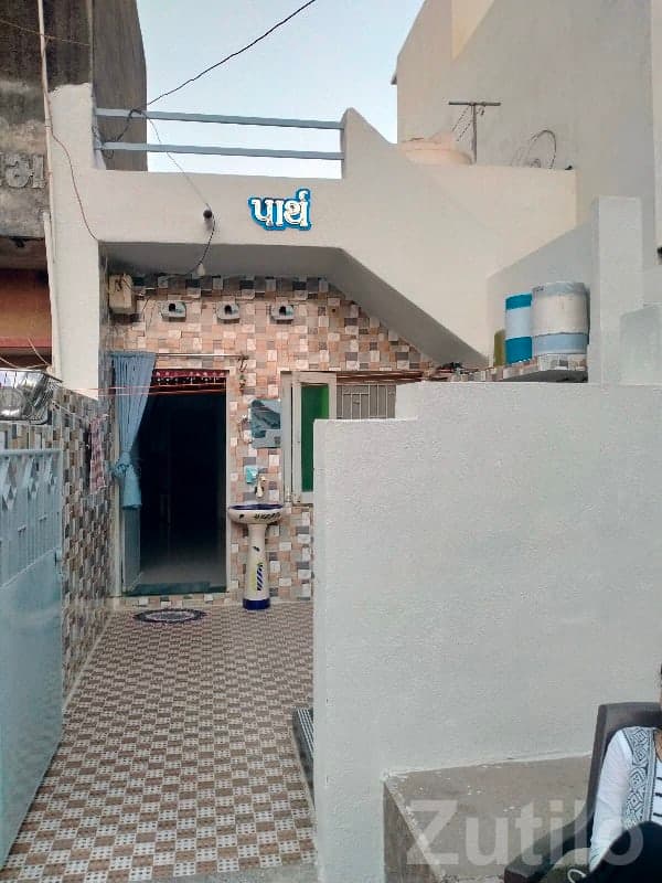 1 BHK Tenament House for Sale in Keshod 1 BHK Tenament House for Sale in Keshod