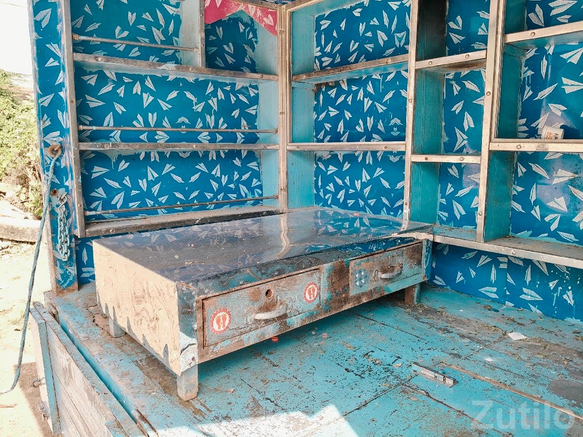 Used Metal Cabin With Storage Shelves Used Metal Cabin With Storage Shelves