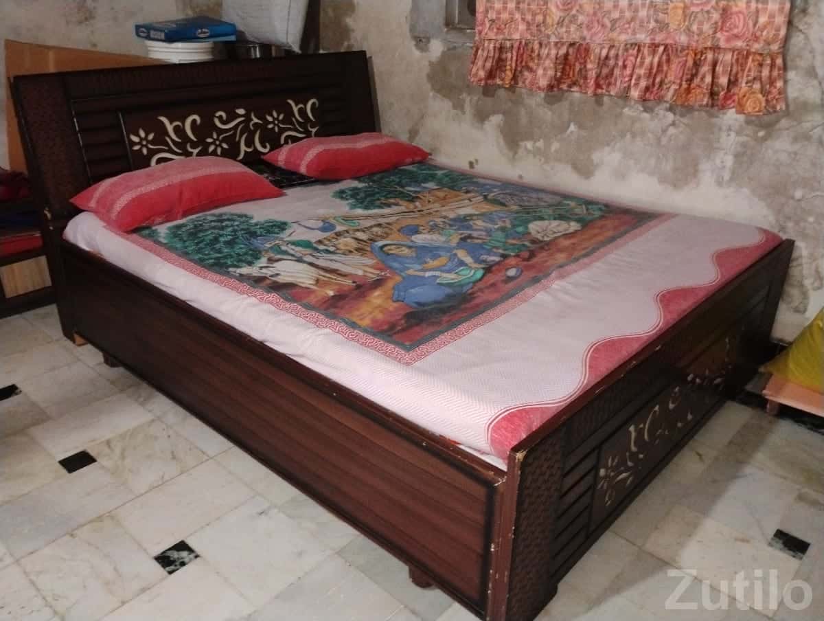 Wooden King Size Bed with Storage Wooden King Size Bed with Storage
