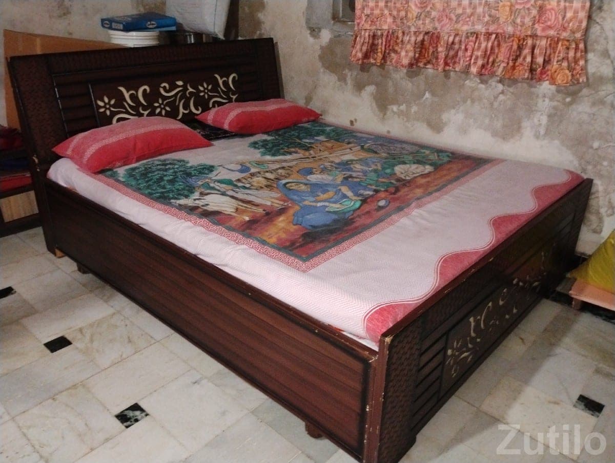 Wooden King Size Bed with Storage Wooden King Size Bed with Storage