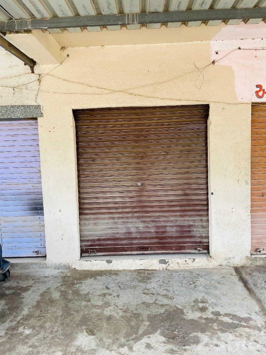 Shop for Sale in Maliya Hatina Shop for Sale in Maliya Hatina