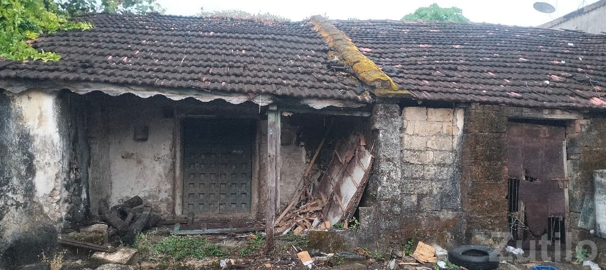 Old Kutcha House for Sale in Keshod Old Kutcha House for Sale in Keshod