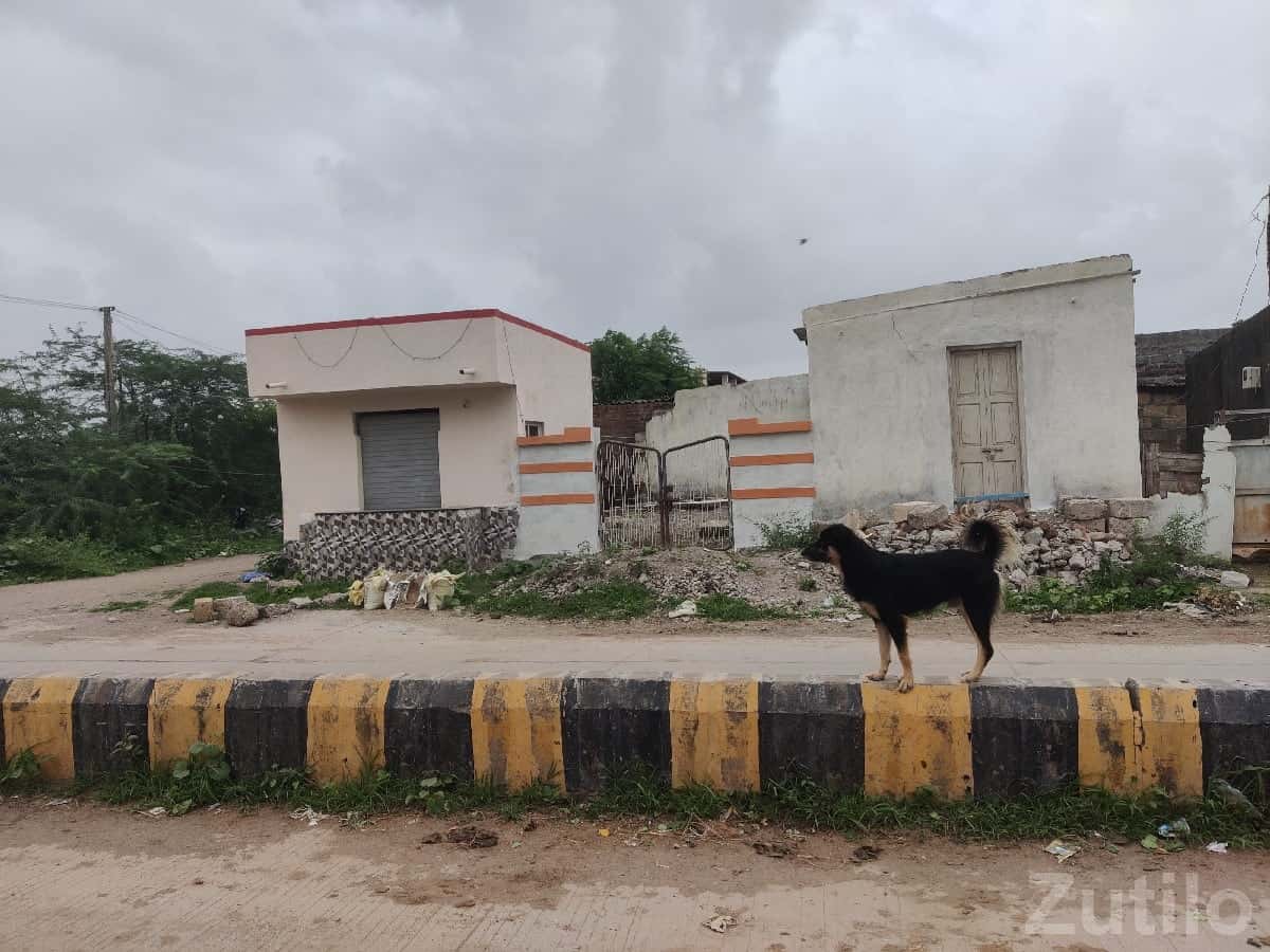 Road Touch Shop with 2 Room House Jamnagar Road Touch Shop with 2 Room House Jamnagar