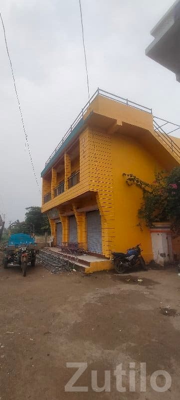 2 Floor House with 3 Shops for Sale - House for Sale - Una - Image 1