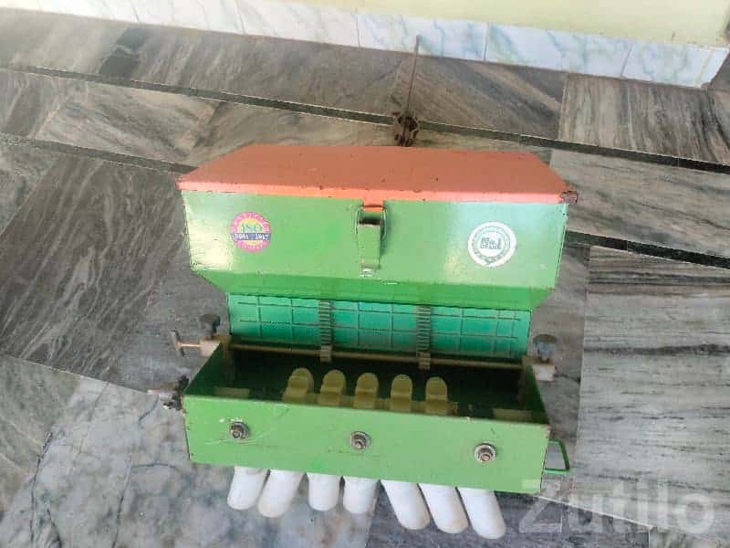 Manual Seed Drill for Farming Manual Seed Drill for Farming