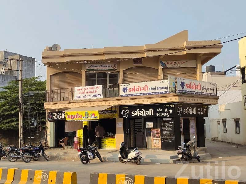 Commercial Shops and House for Sale/Rent Commercial Shops and House for Sale/Rent