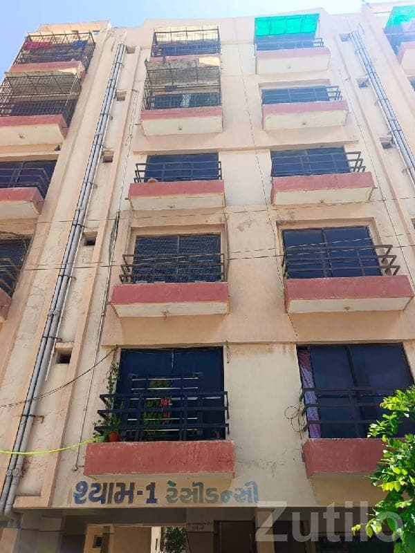 1 BHK Flat for Sale in Kalavad