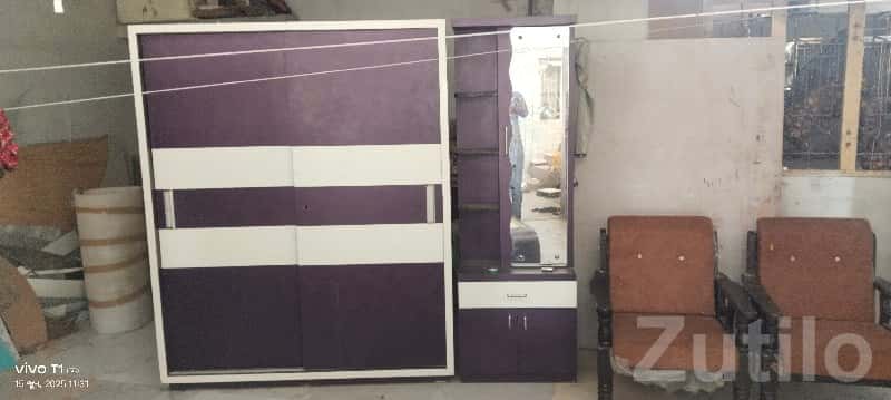 Wardrobe With Dressing Unit & Chairs Wardrobe With Dressing Unit & Chairs