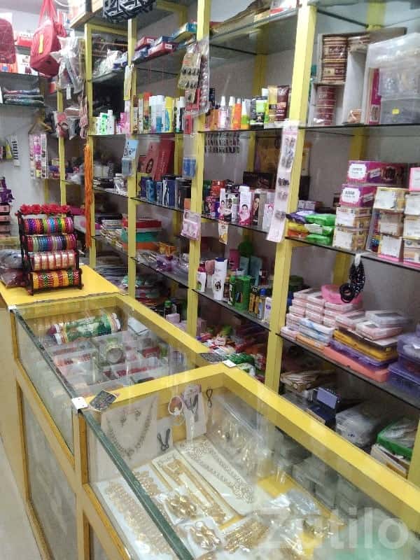 Ready Cosmetic & Gift Shop for Sale Ready Cosmetic & Gift Shop for Sale