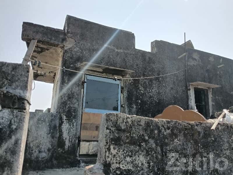 Old House for Sale in Keshod Old House for Sale in Keshod