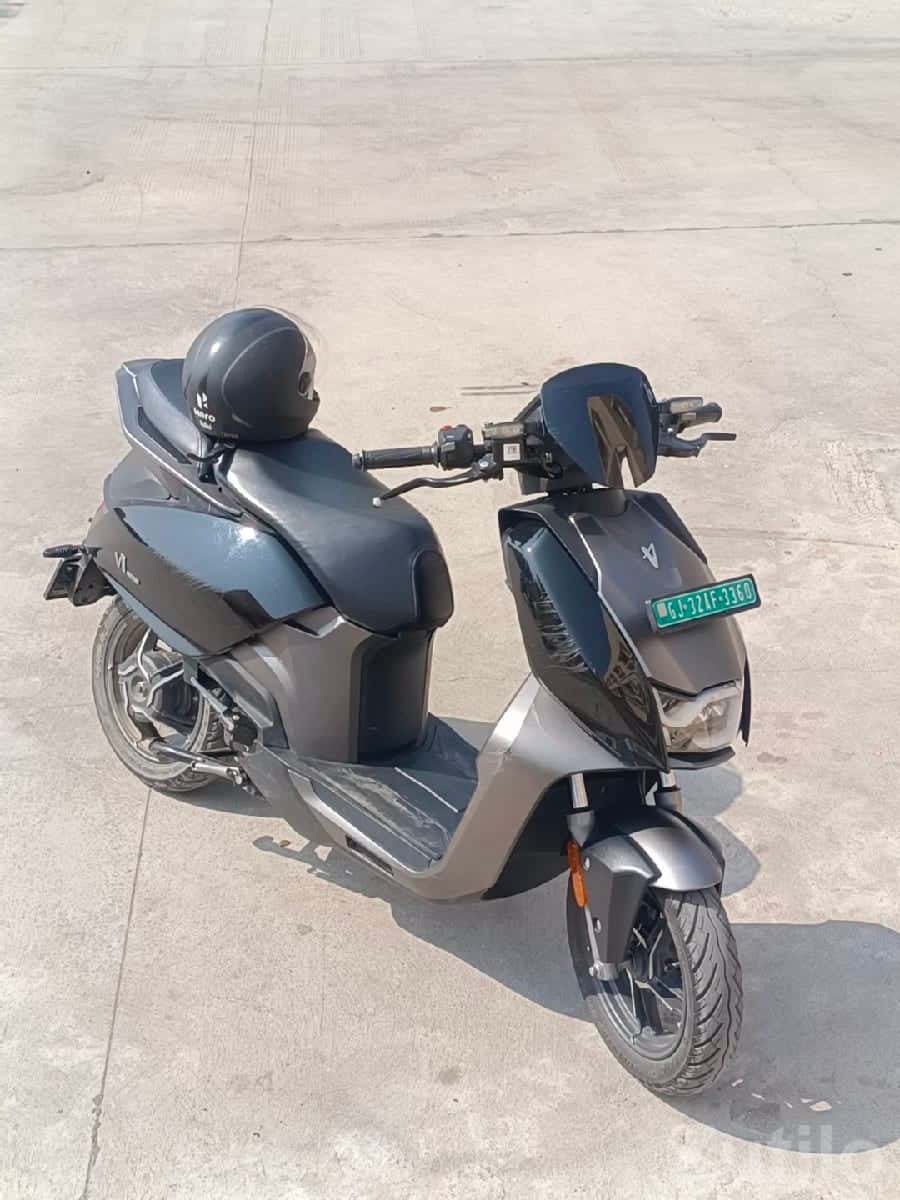 Hero Vida V1 Plus Electric Scooter Grey Hero Vida V1 Plus Electric Scooter Grey