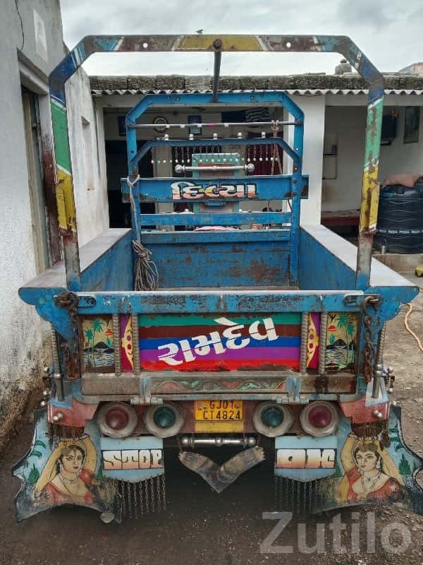 Used Cargo Chhakdo Auto 2010 Model Used Cargo Chhakdo Auto 2010 Model