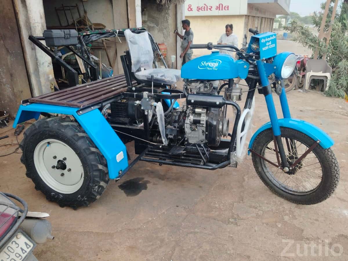 Shreeji three wheel loading vehicle Shreeji three wheel loading vehicle