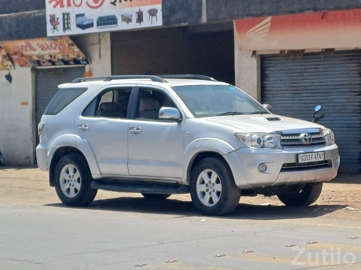 Toyota Fortuner 2011 SUV for Sale Toyota Fortuner 2011 SUV for Sale