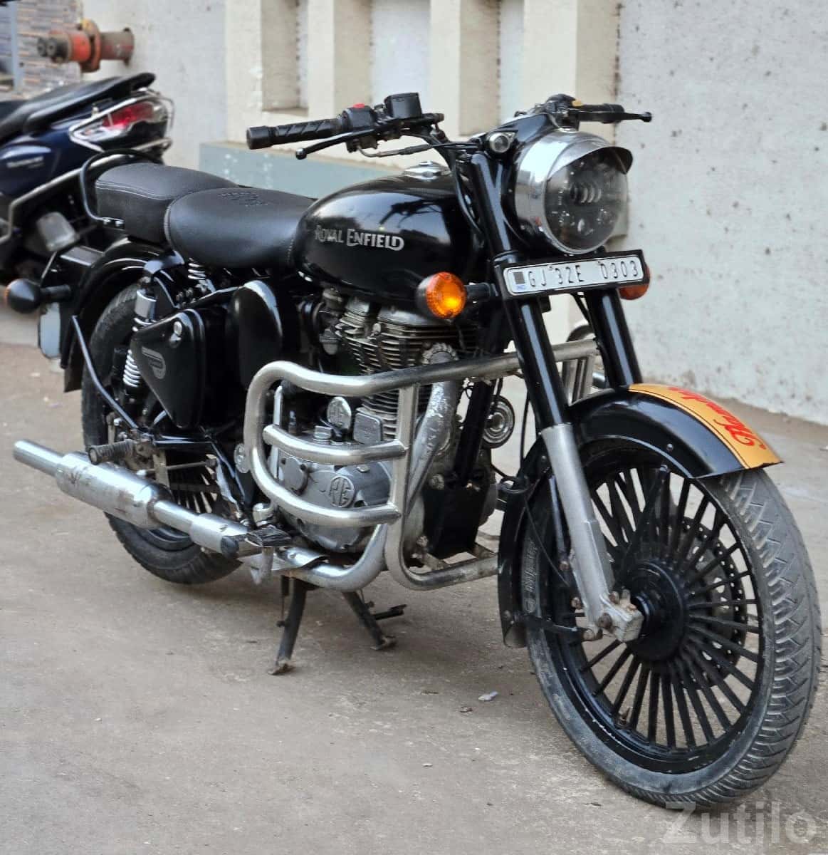 Royal Enfield Bullet Classic 350 2016 Bike Royal Enfield Bullet Classic 350 2016 Bike
