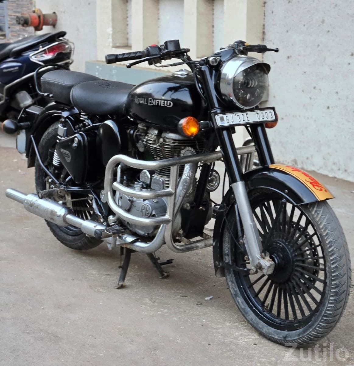 Royal Enfield Bullet Classic 350 2016 Bike Royal Enfield Bullet Classic 350 2016 Bike