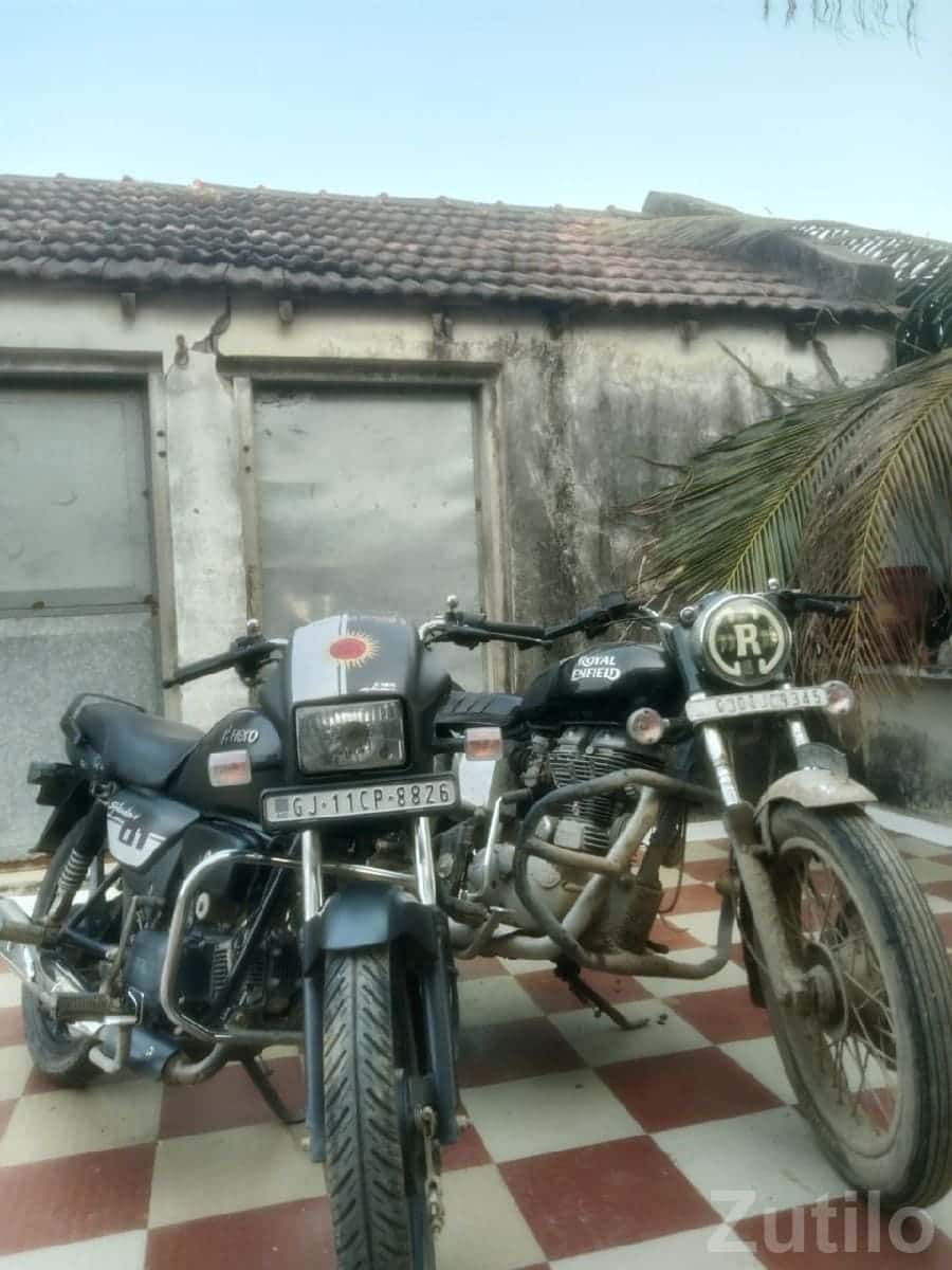 Hero Splendor & Royal Enfield Electra Set Hero Splendor & Royal Enfield Electra Set