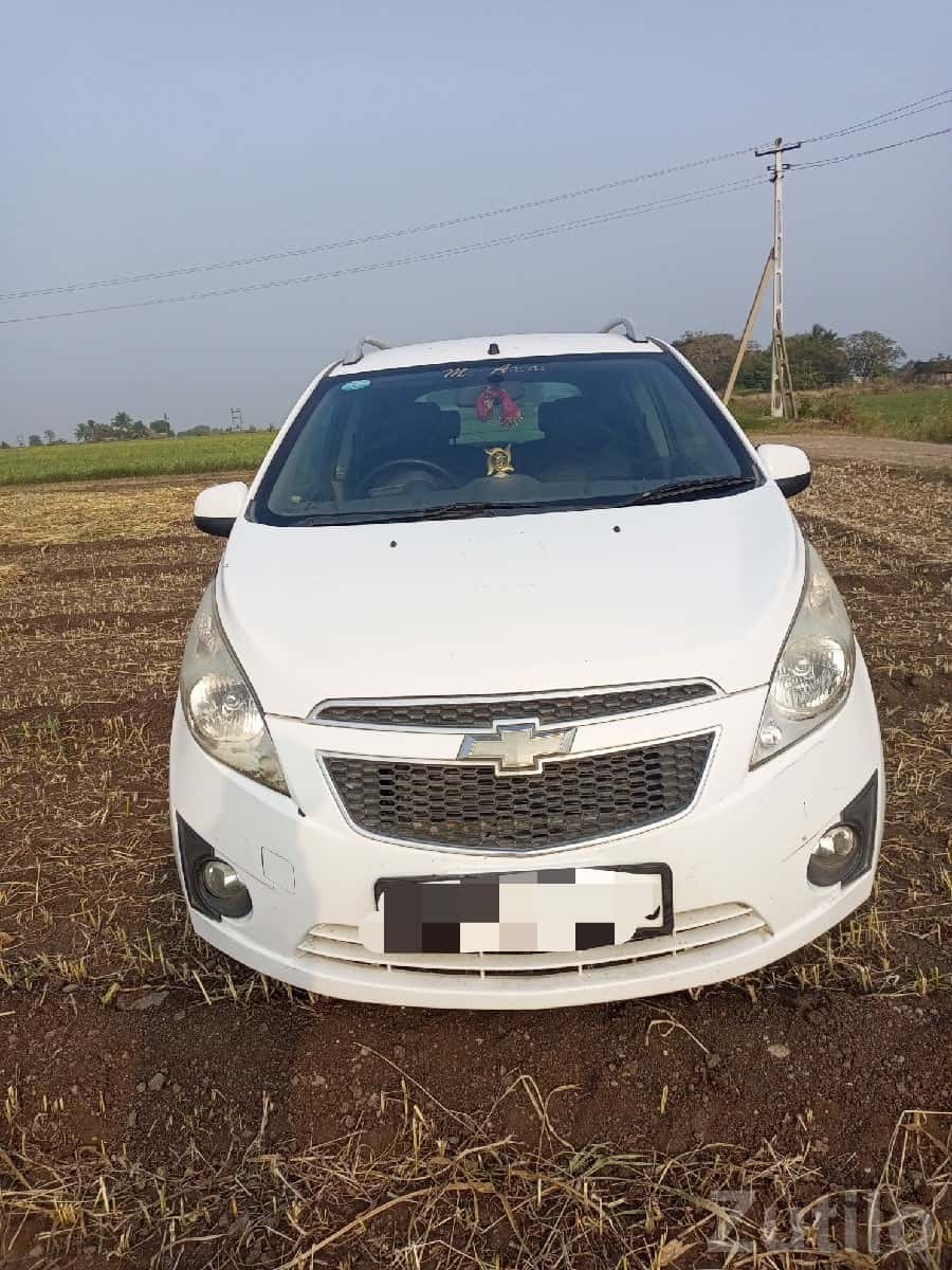 Chevrolet Beat 2011 White Car for Sale Chevrolet Beat 2011 White Car for Sale