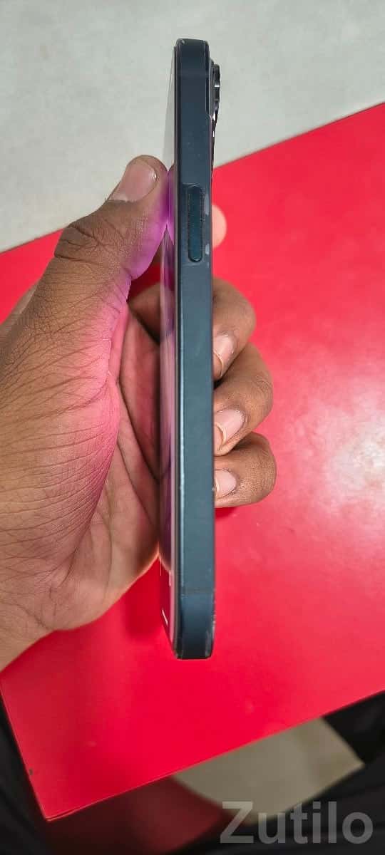 Apple iPhone 13 128GB with Box & Cable Apple iPhone 13 128GB with Box & Cable