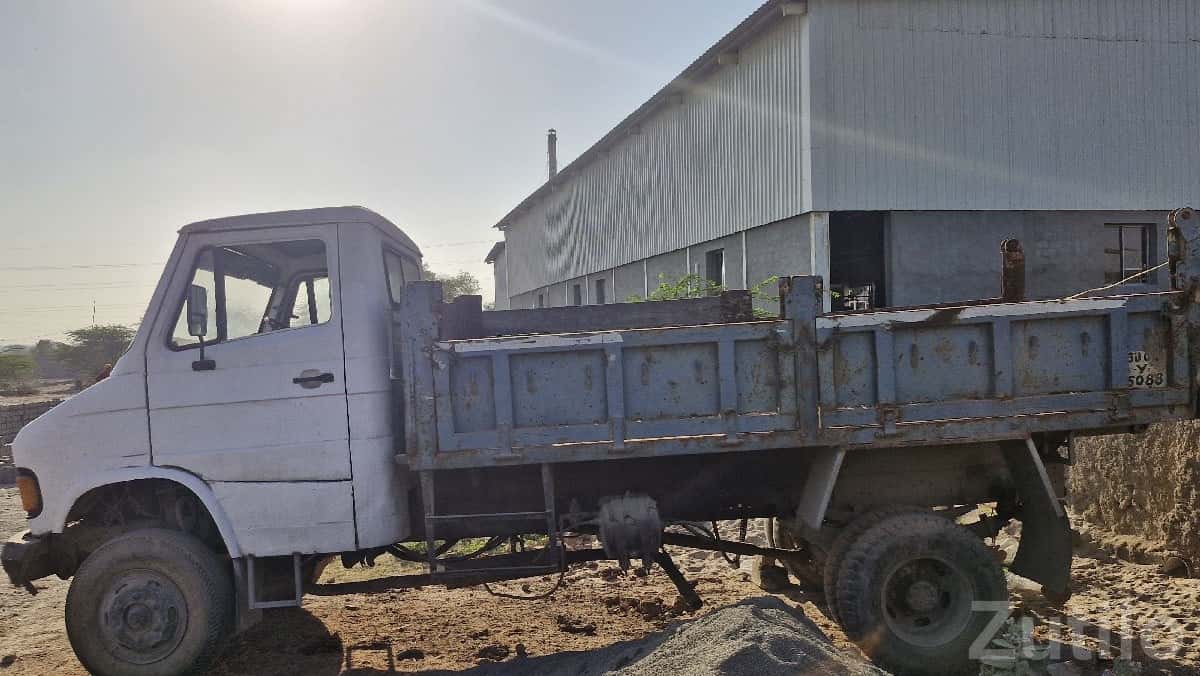 SFC 709 Tipper Truck 2001 for Sale SFC 709 Tipper Truck 2001 for Sale