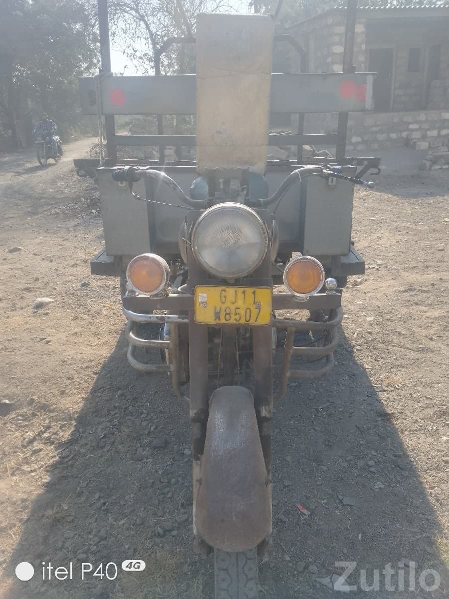 Used Cargo Chakda Rickshaw 2004 Model Used Cargo Chakda Rickshaw 2004 Model