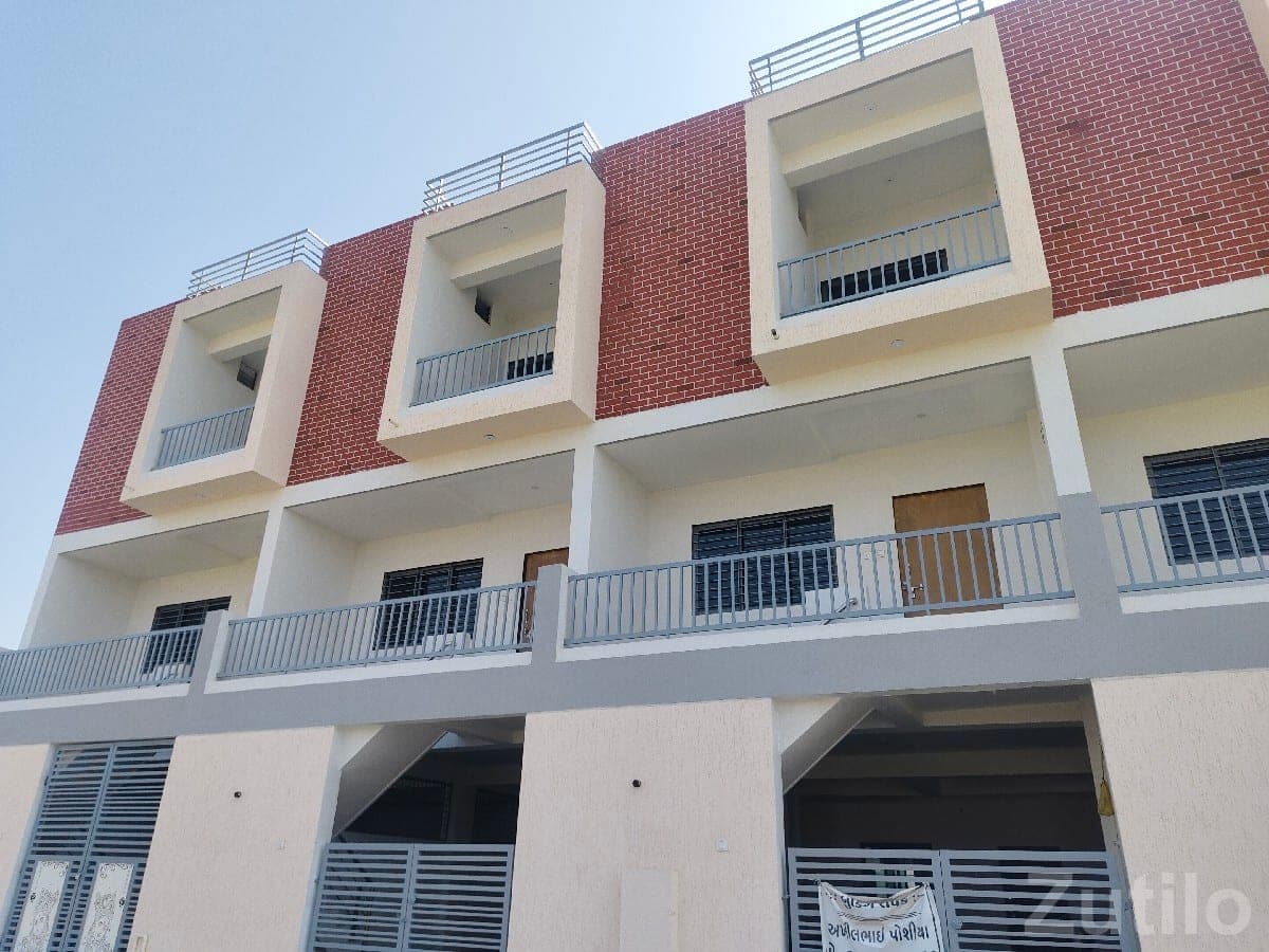 4 BHK Ready House for Sale in Junagadh 4 BHK Ready House for Sale in Junagadh