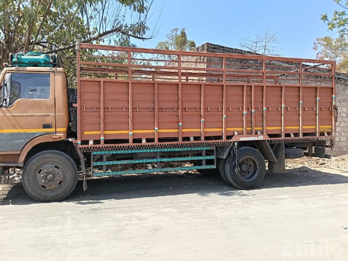 Used Cargo Truck 2012 Model for Sale Used Cargo Truck 2012 Model for Sale