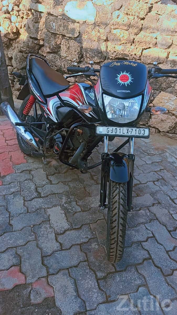 Honda Dream Yuga 2016 Bike for Sale Honda Dream Yuga 2016 Bike for Sale