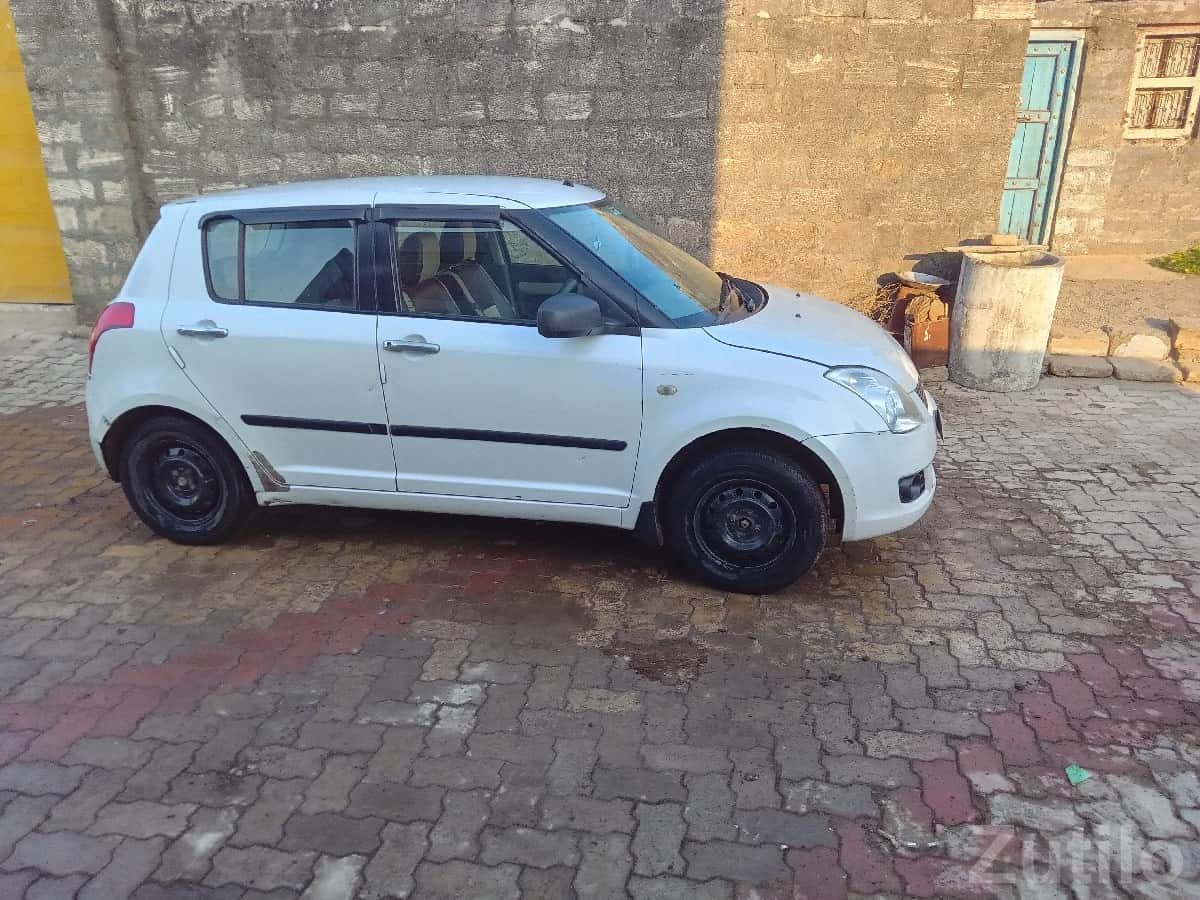 Maruti Suzuki Swift VXI 2010 CNG Petrol Maruti Suzuki Swift VXI 2010 CNG Petrol