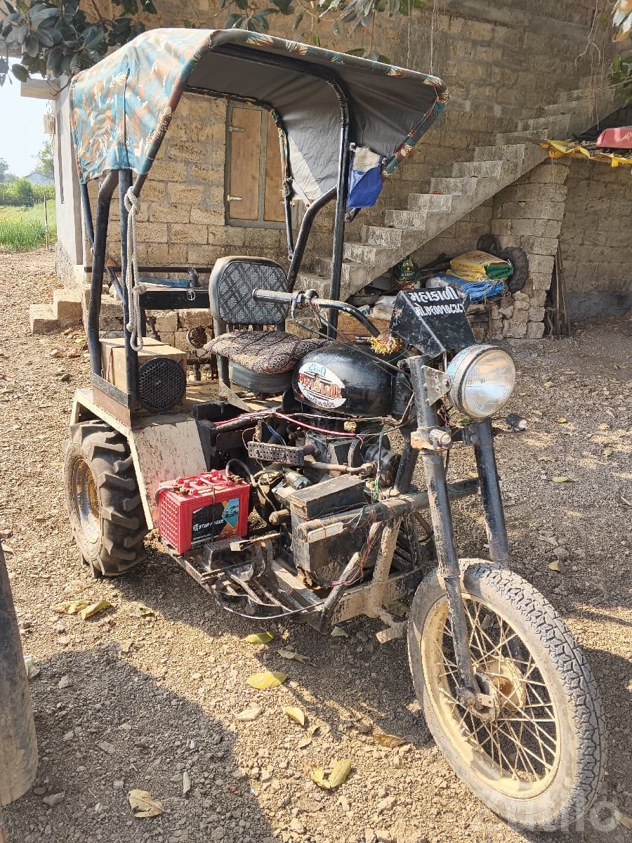 Used Sanedo 3-Wheeler with 10.5 HP Engine Used Sanedo 3-Wheeler with 10.5 HP Engine