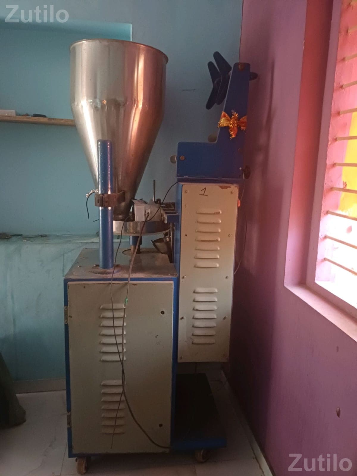 Supari Pouch Packing Machine Supari Pouch Packing Machine