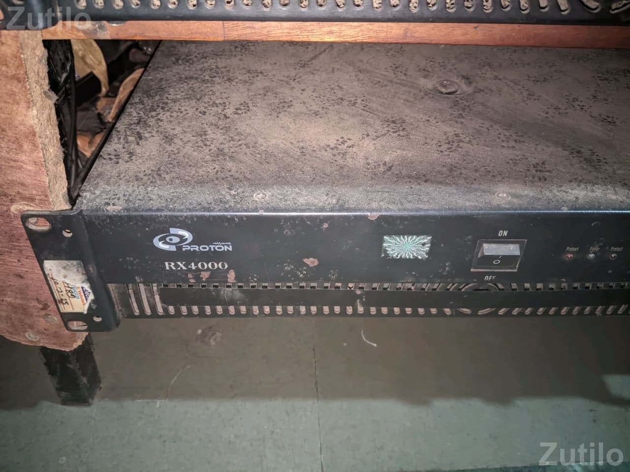 Proton RX4000 DJ Amplifier 4000 Watt Proton RX4000 DJ Amplifier 4000 Watt