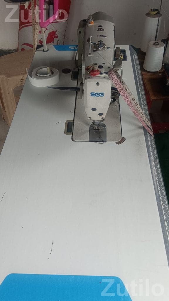 SGG Industrial Sewing Machine with Table SGG Industrial Sewing Machine with Table