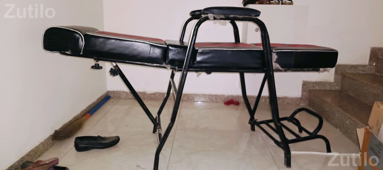 Salon Chair 2 Year Old Black Reclining Chair Salon Chair 2 Year Old Black Reclining Chair