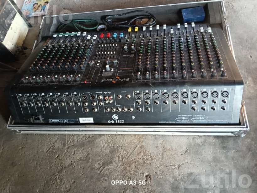 Live Sound Mixer Orb 1822 Console Live Sound Mixer Orb 1822 Console
