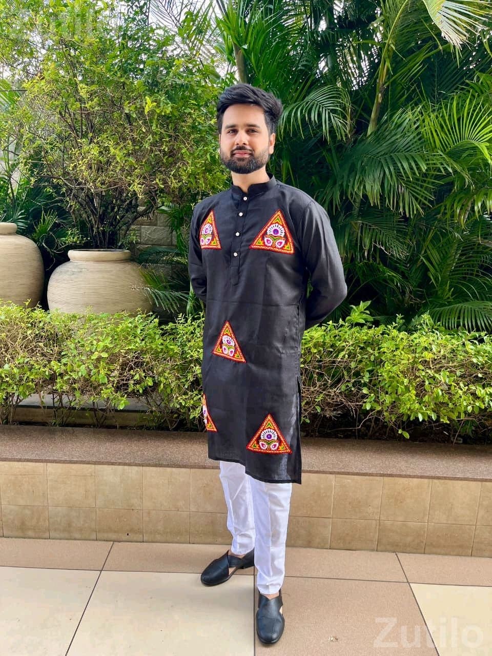 Navratri Special Men's Kurta Pajama Set Navratri Special Men's Kurta Pajama Set