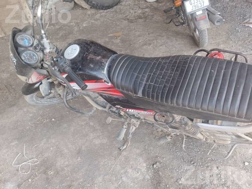 Hero HF Deluxe 2015 Bike with Gas Kit Hero HF Deluxe 2015 Bike with Gas Kit