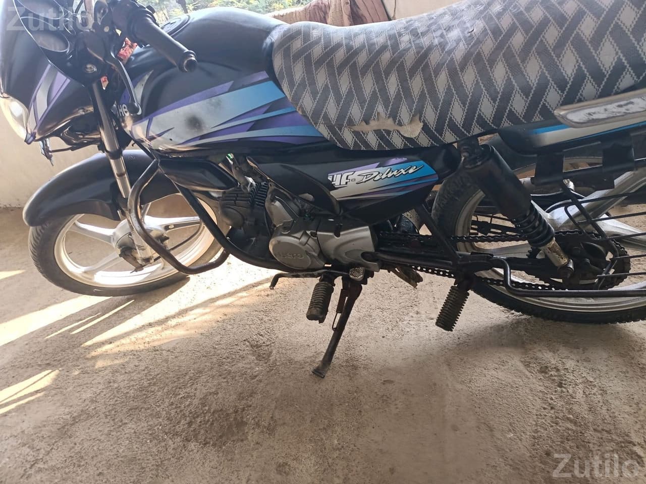 Hero HF Deluxe S 2017 First Owner Bike Hero HF Deluxe S 2017 First Owner Bike