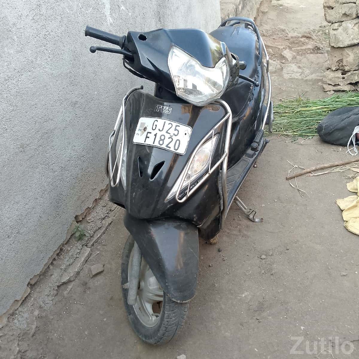 Used TVS Wego Black Scooter for Sale Used TVS Wego Black Scooter for Sale