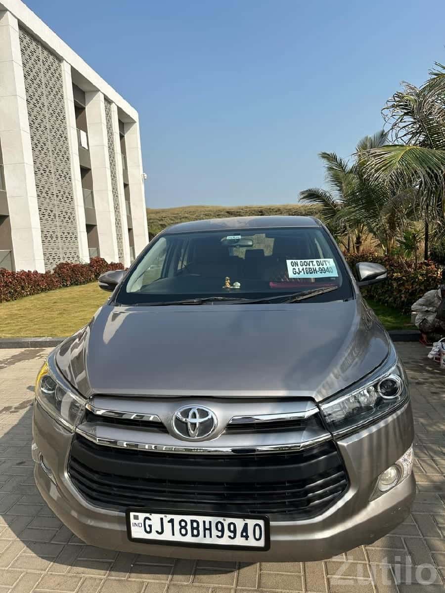 Toyota Innova Crysta V Diesel 2017 Toyota Innova Crysta V Diesel 2017