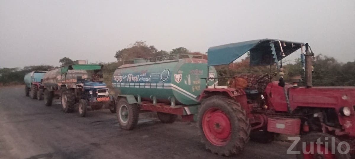 Water Tanker Tractor on Rent Water Tanker Tractor on Rent